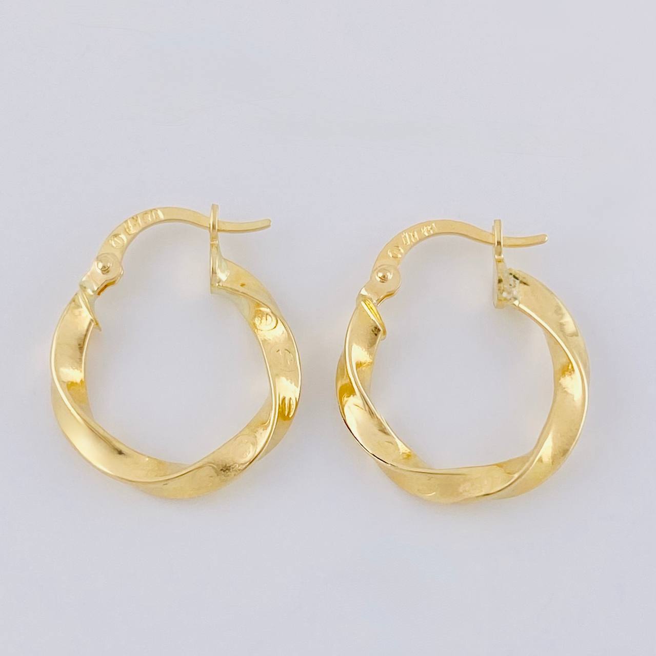 Candongas Amber 1.6 g / 3/4 in Oro Amarillo 18K