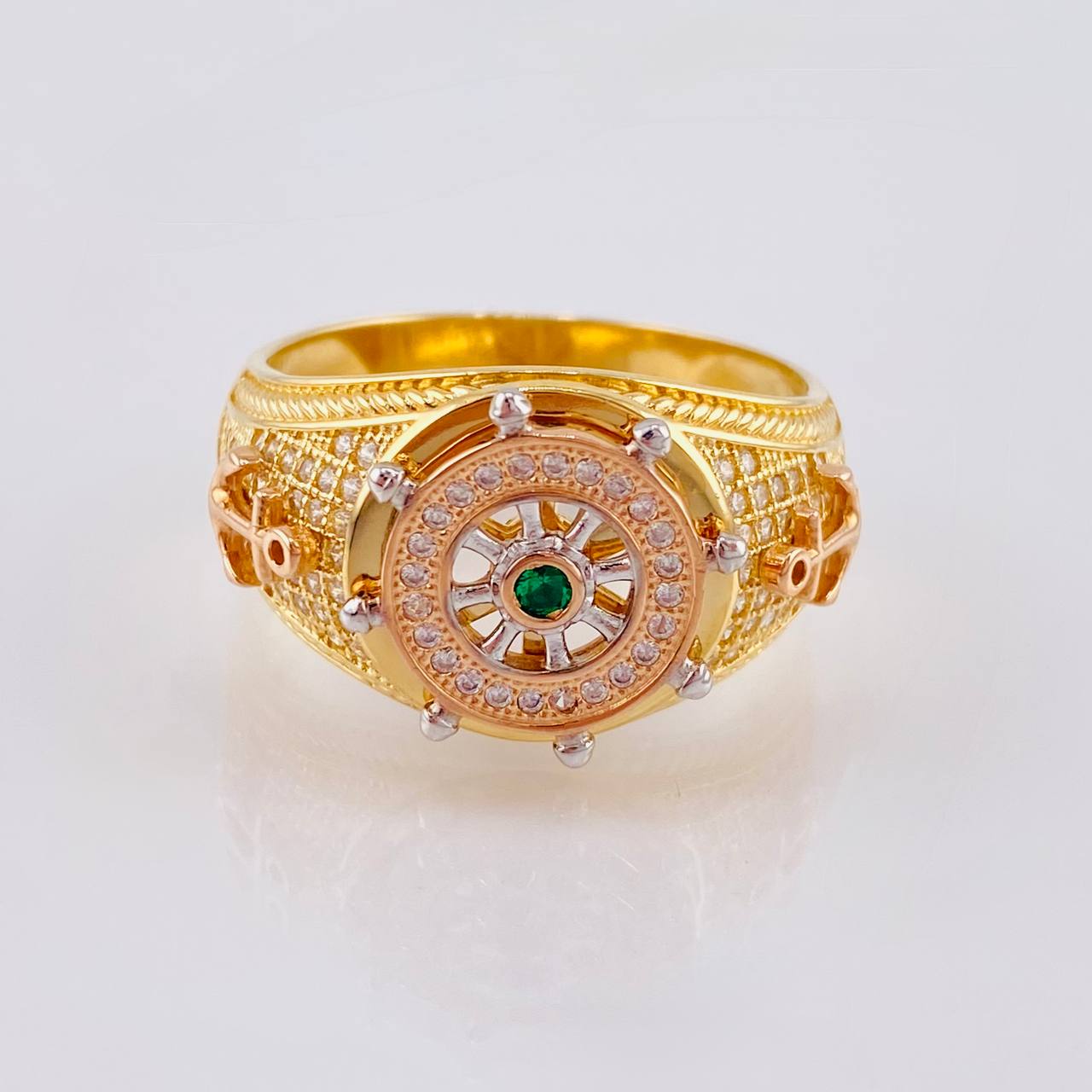 Mobile Helm Ring 9.7 g / T11 1/4 Three Golds 18K