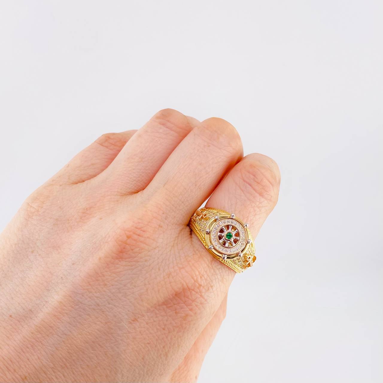 Mobile Helm Ring 9.7 g / T11 1/4 Three Golds 18K