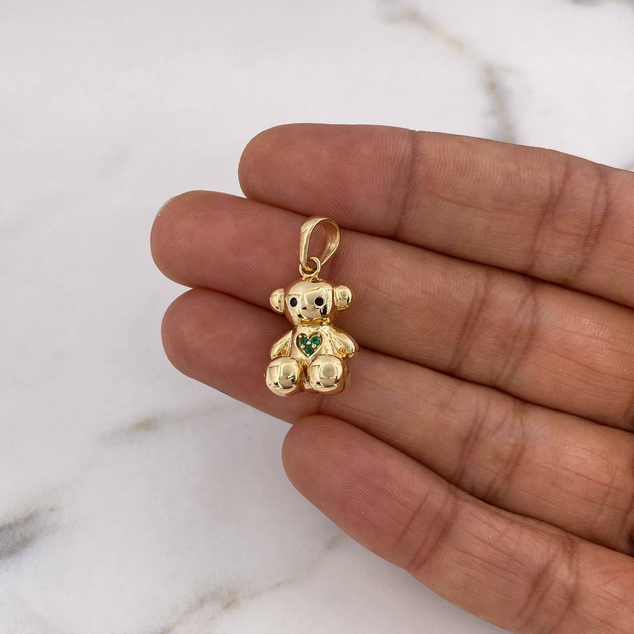 Dije Oso Corazon 4.95gr / 2.3cm / Circones Verdes Negros Oro Amarillo 18K &