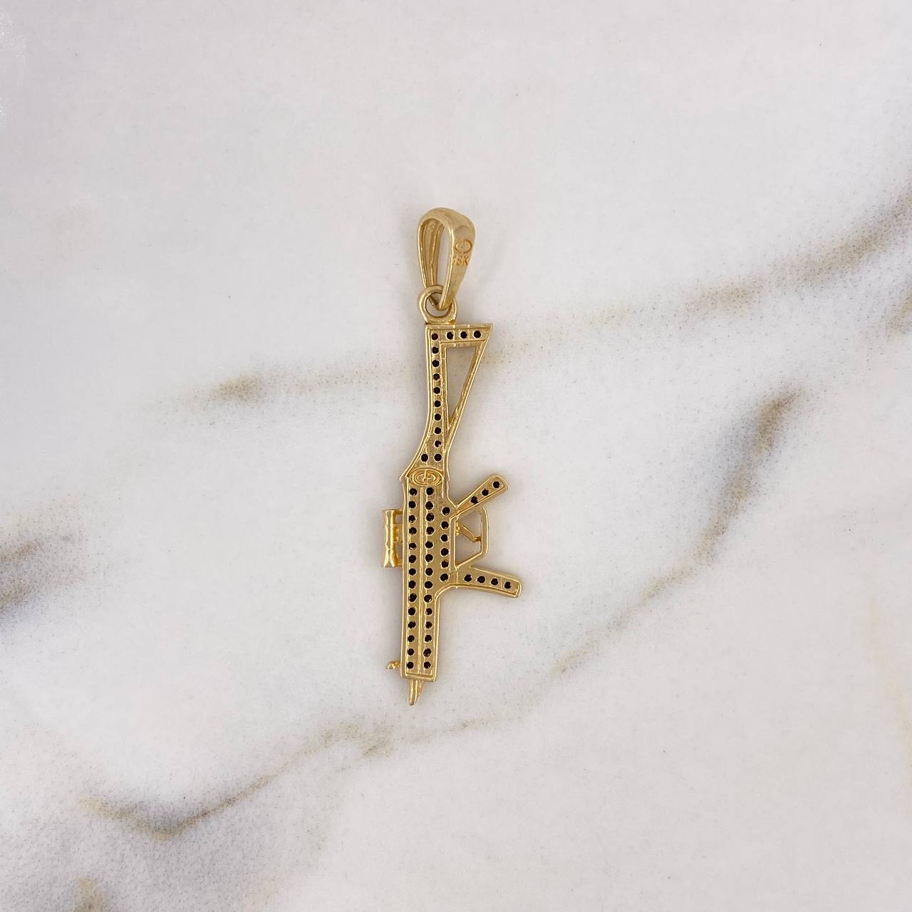 Pendant Rifle Weapon 2.45gr / 4.4cm / Black Zircons 18K Yellow Gold $