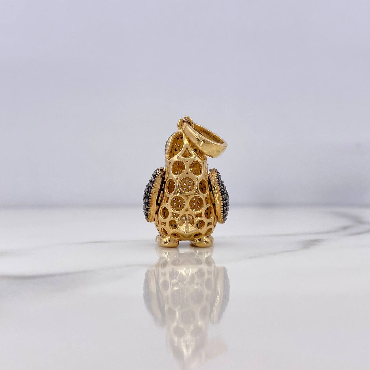 Pendant Penguin 9.35gr / 3.4cm / White and Black Zircons Two 18K Yellow and White Gold #