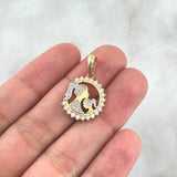 Dije Medalla Madre E Hija 3.1gr / 2.7cm / Circones Blancos Oro Amarillo 18K *