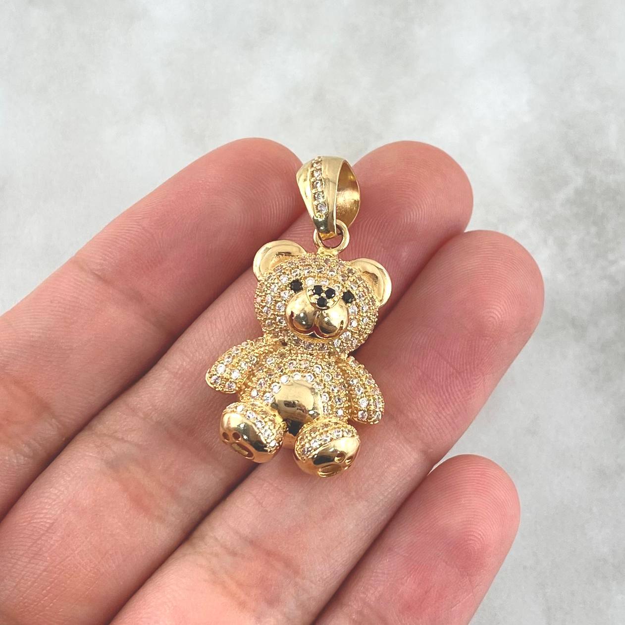 Dije Oso 8.1gr / 3.5cm / Circones Blancos Oro Amarillo 18K