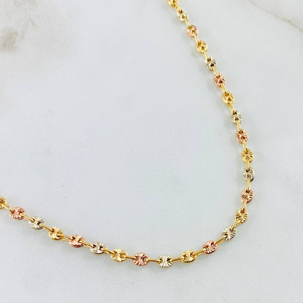 Cadena GC 10.5gr / 27 1/2 in / Tres Oros 18K