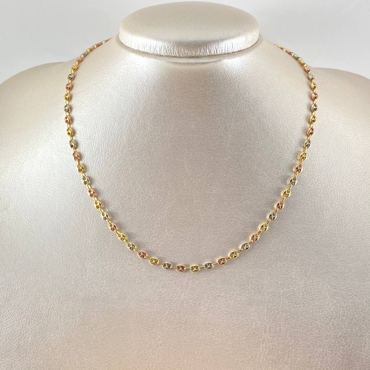 GC Chain 4.6gr / 15 3/4 in / Three 18K Golds