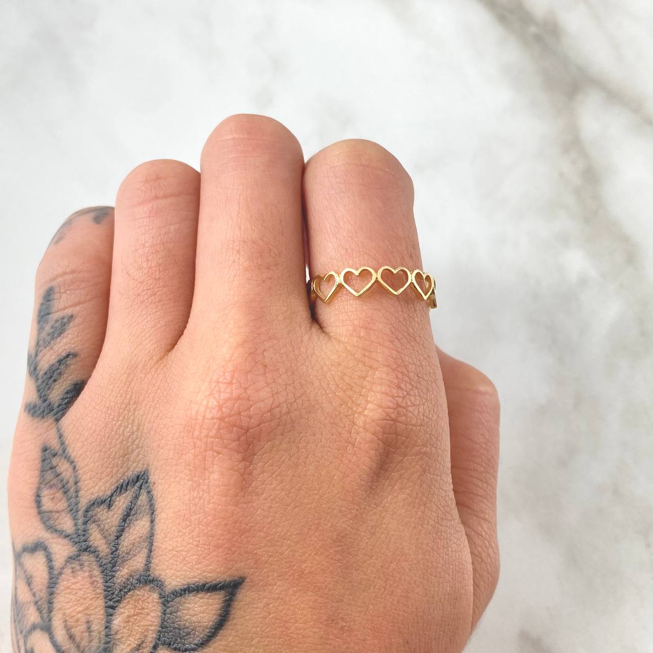 Anillo Corazones 1.4gr / 8 1/4 / Oro Amarillo 18K