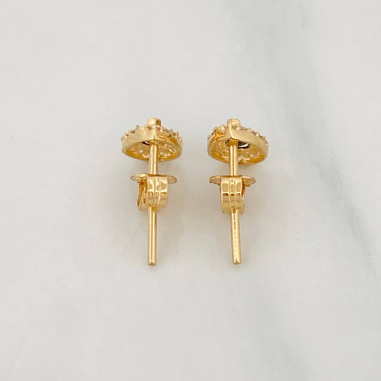Tear Halo Stud Earrings 1.2g / in / 5.9mm Yellow Gold 18K