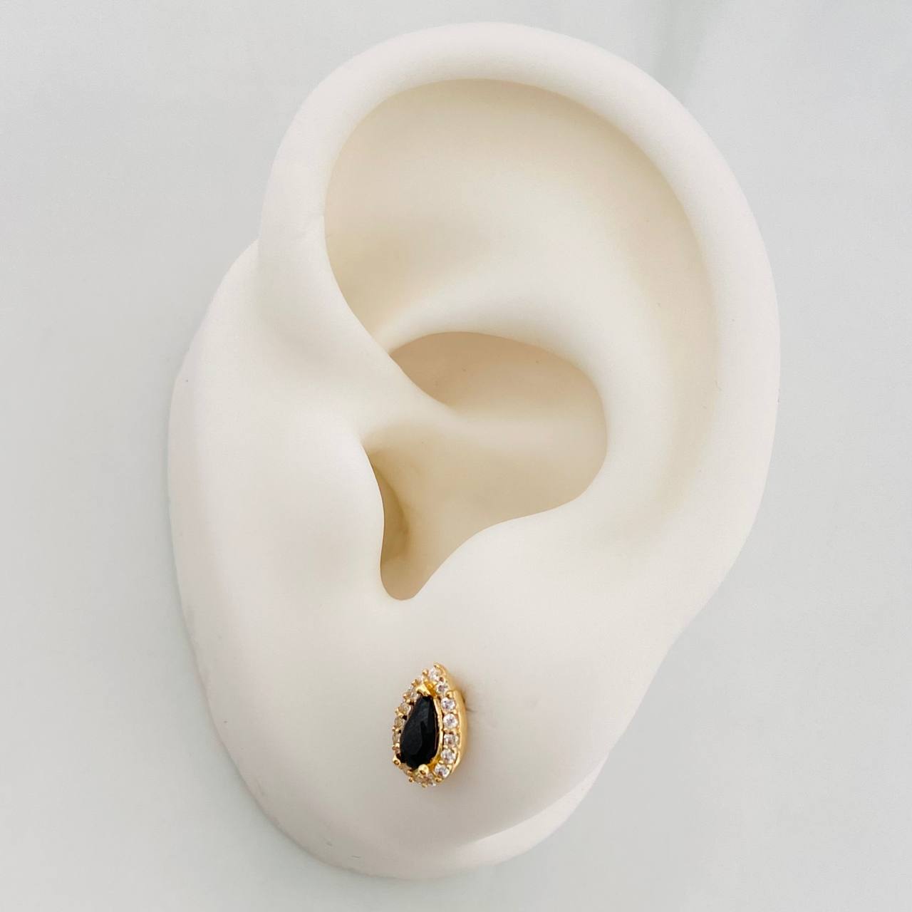 Tear Halo Stud Earrings 1.2g / in / 5.9mm Yellow Gold 18K
