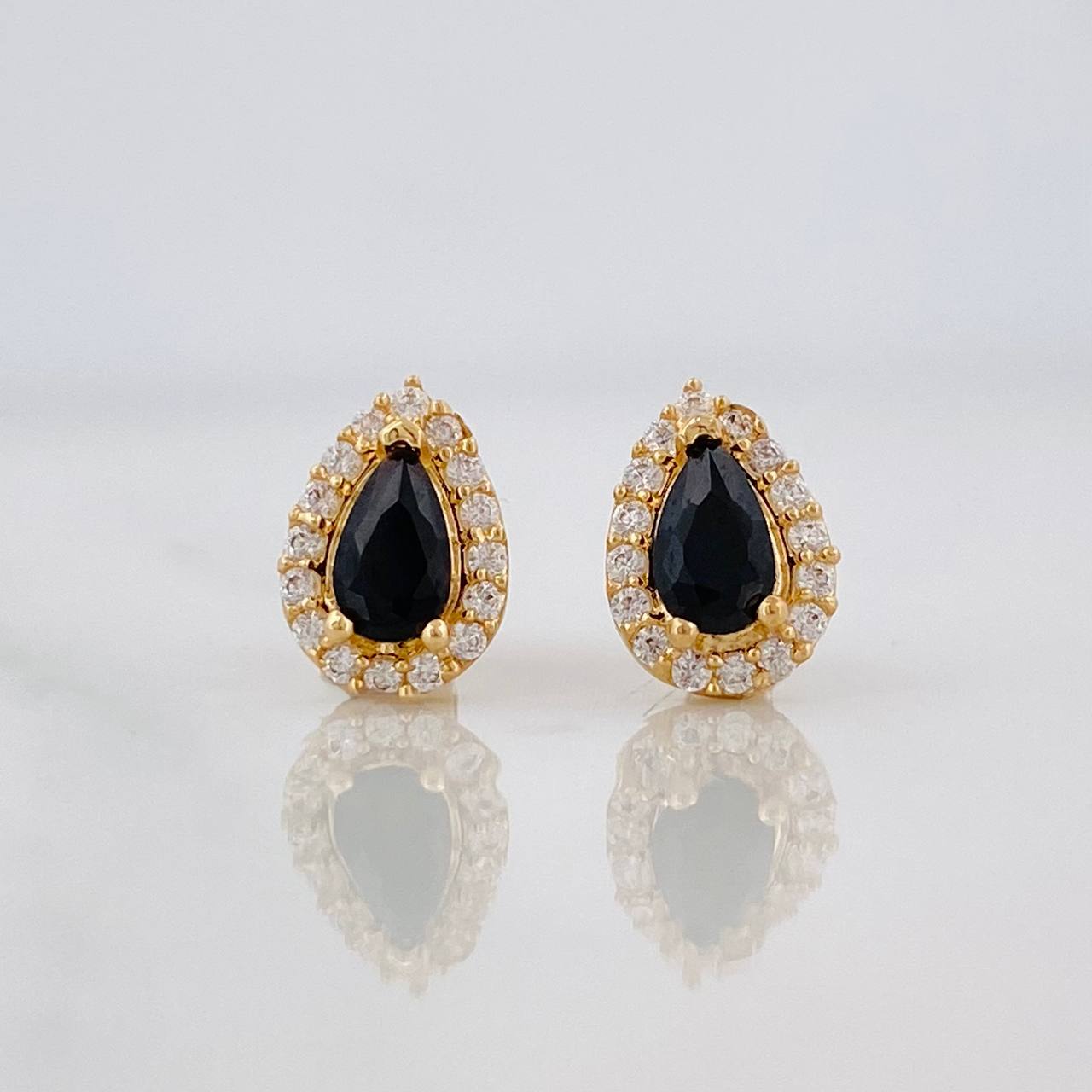 Tear Halo Stud Earrings 1.2g / in / 5.9mm Yellow Gold 18K