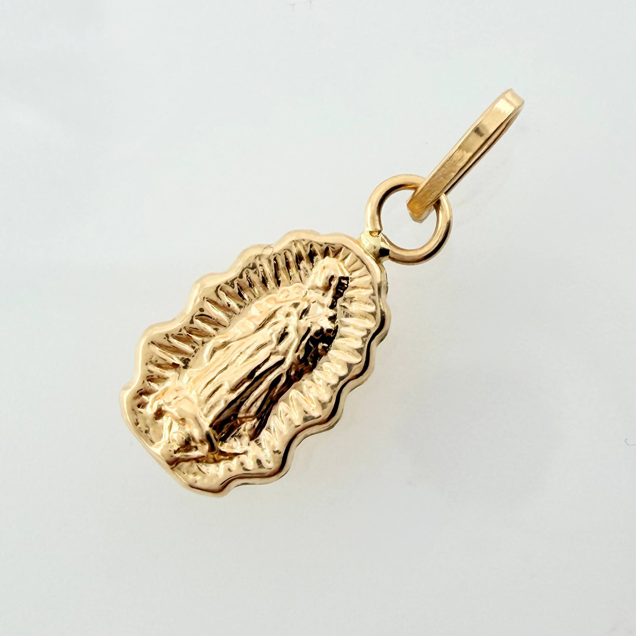 Dije Virgen Guadalupe 0.4gr / 3/4 in / Oro Amarillo 18K