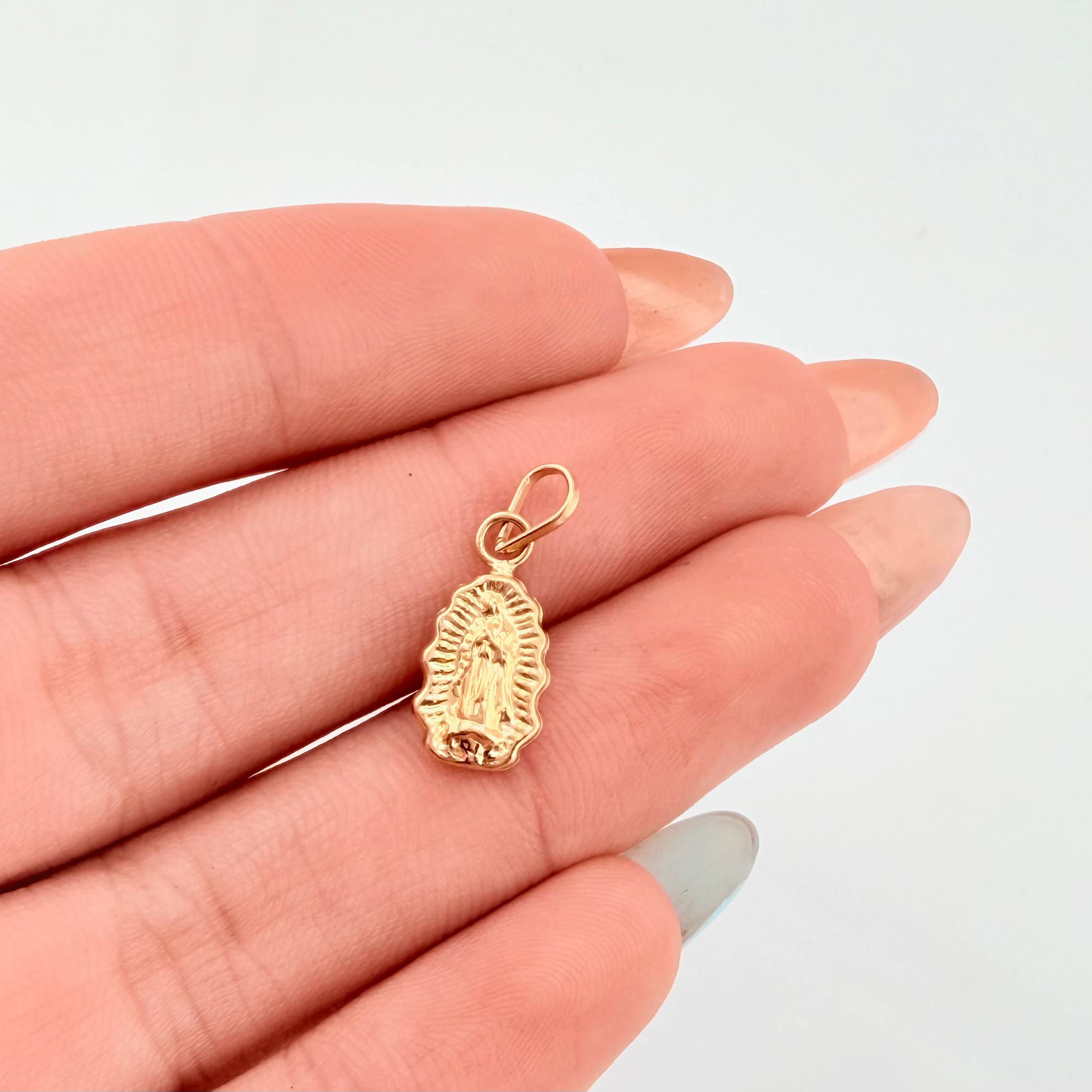 Dije Virgen Guadalupe 0.4gr / 3/4 in / Oro Amarillo 18K