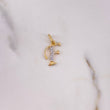 Dije Letra F 0.75gr / 2cm / Circones Blancos Oro Amarillo 18K #