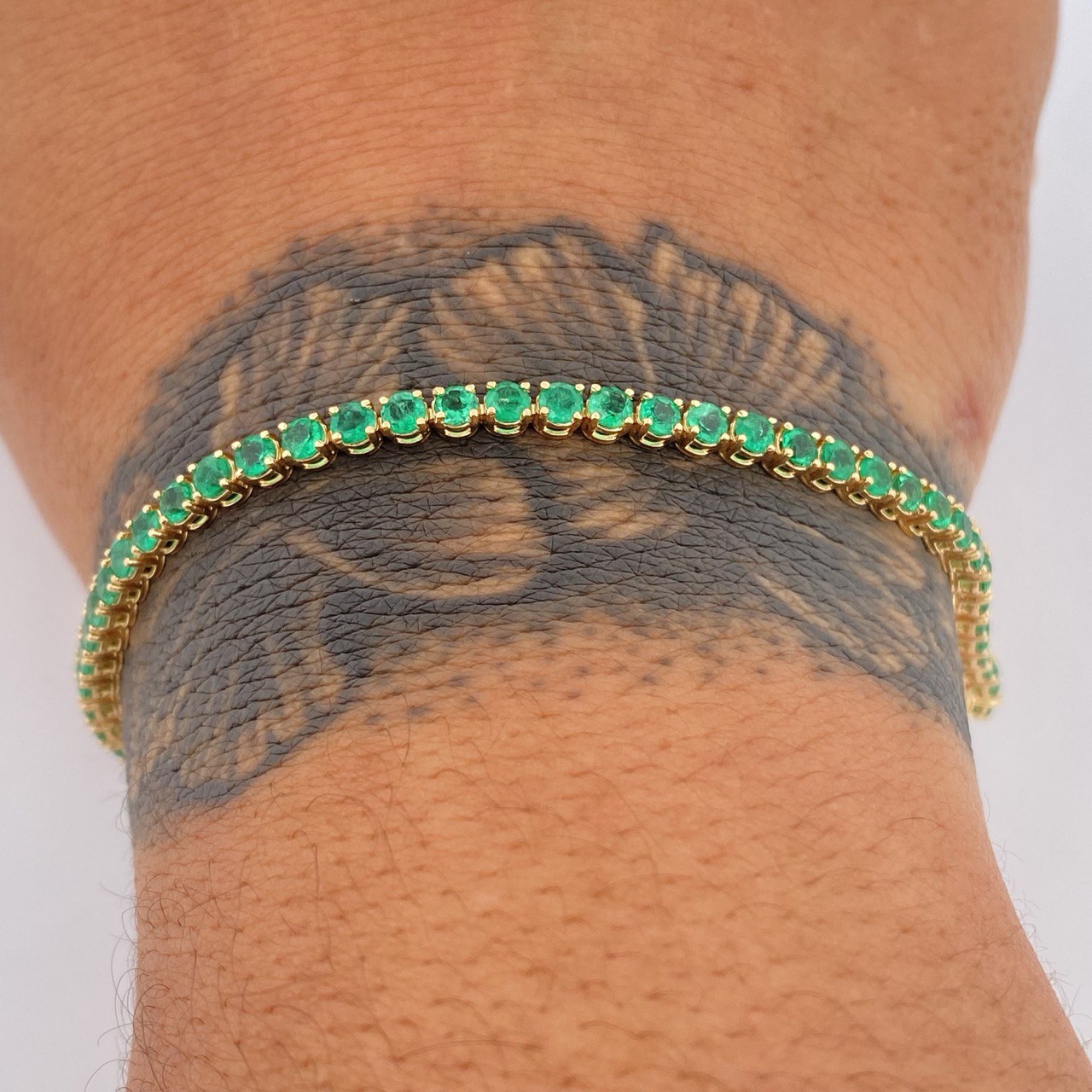 Tennis Bracelet Emeralds 7.9gr / 7 1/4 in / 18K Gold