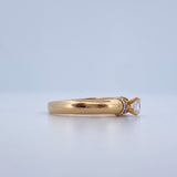 Solitaire Ring 2.6gr / Size 7 1/2 / Three 18K Golds &