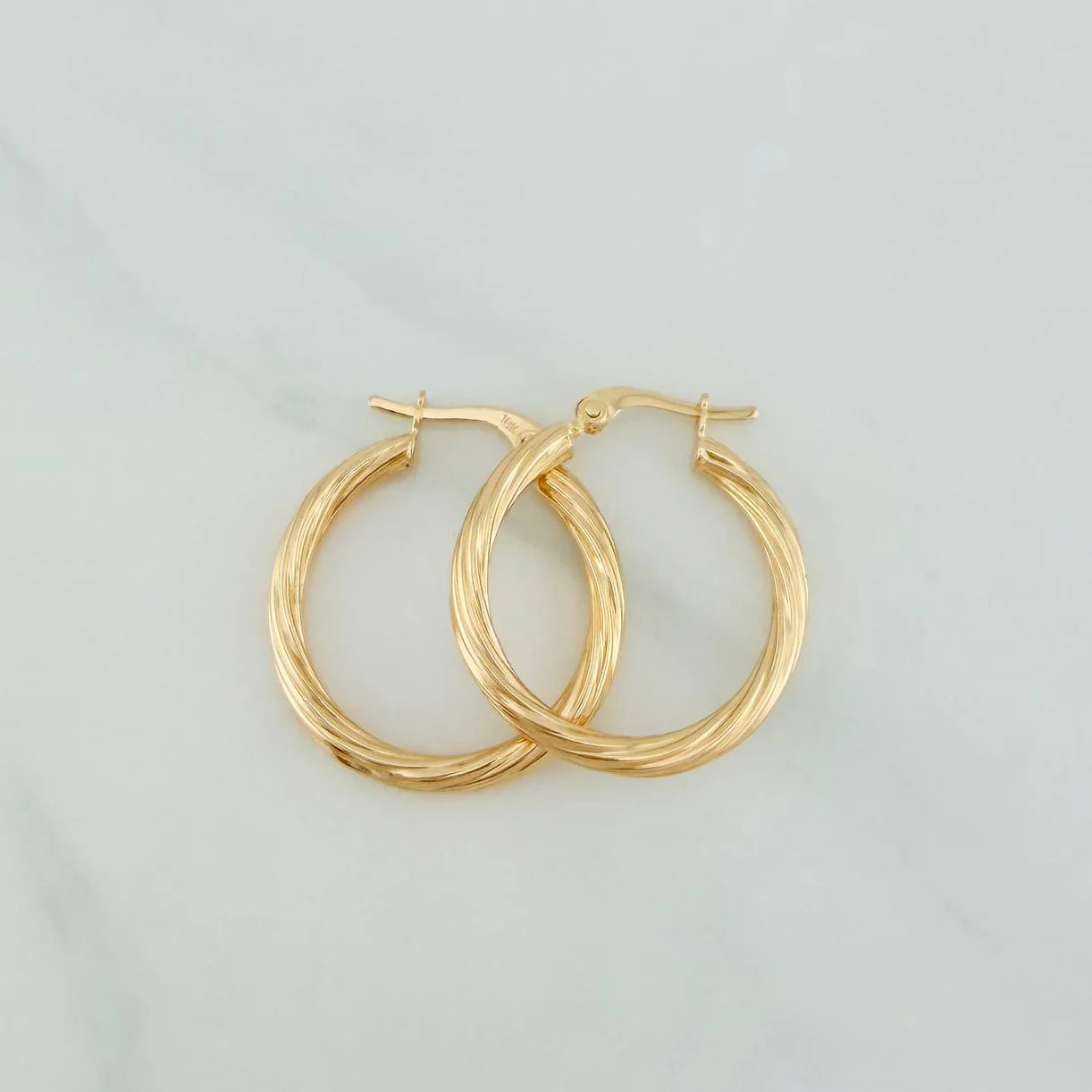 Candongas Mary 2.1 g / 1 in Oro Amarillo 18K