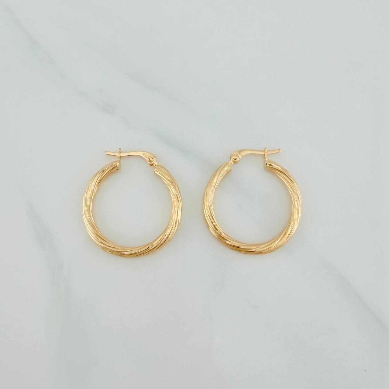 Candongas Mary 1.95gr / 1 in / Oro Amarillo 18K &