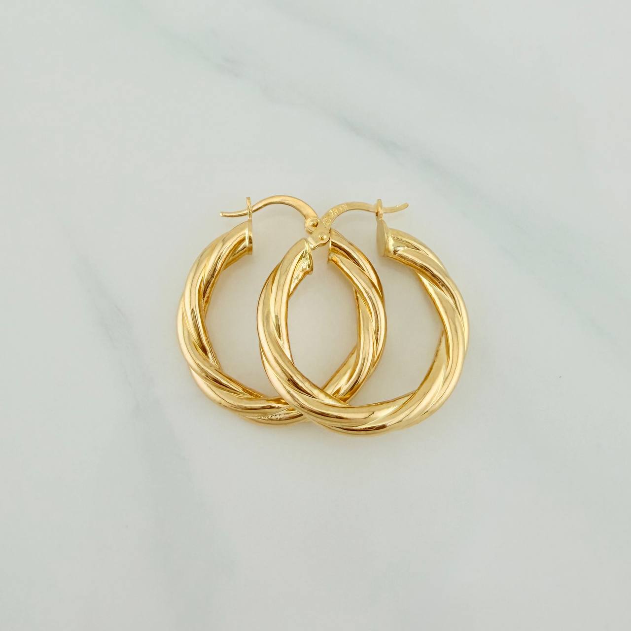 Candongas Mary 3.7gr / 3cm / Oro Amarillo 18K $