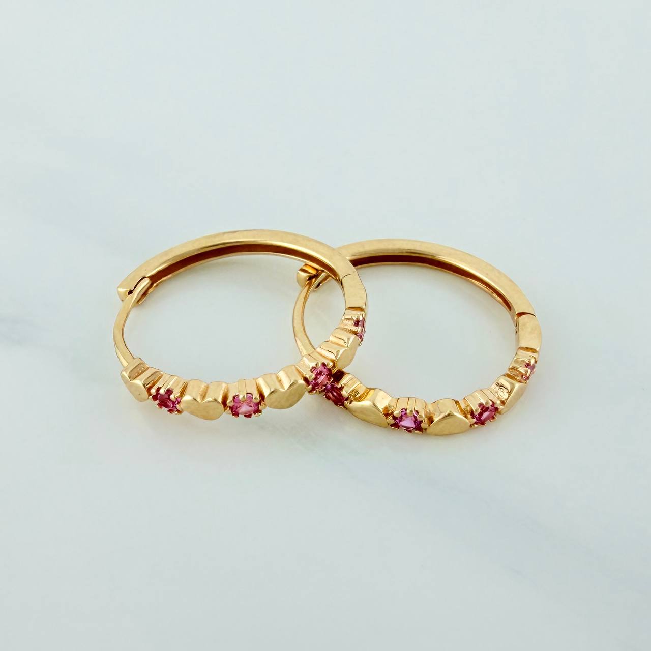 Candongas Aro Corazones 2.4gr / 1.8cm / Oro Amarillo 18K $