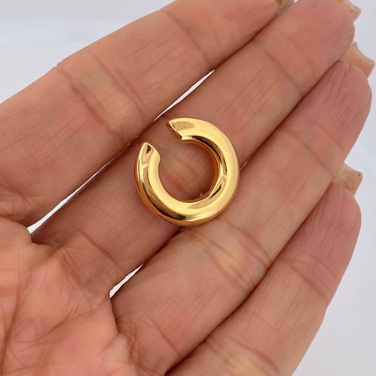 Earcuff Piercing 1.3gr / 0.8in / 18K Gold +4 &
