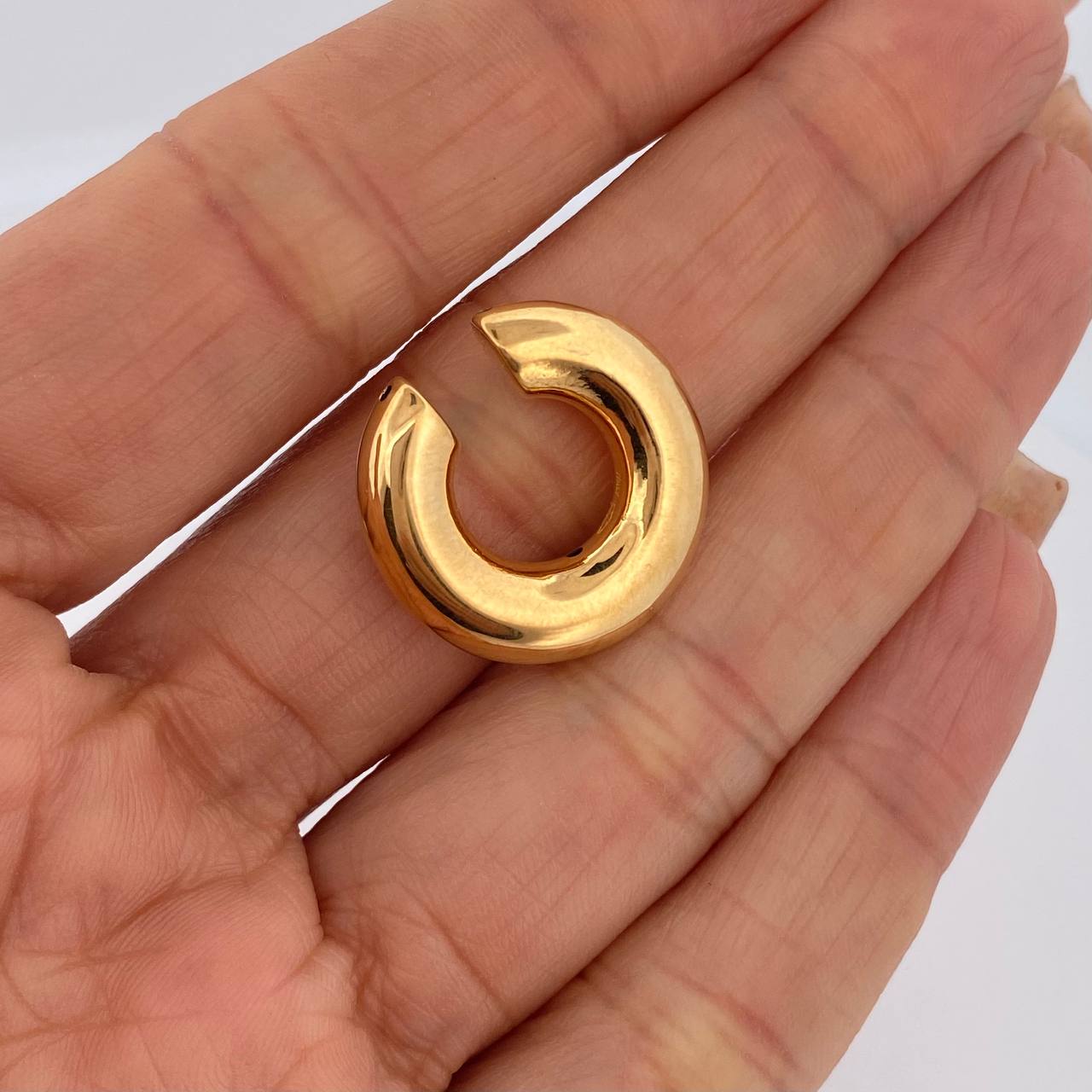 Piercing Earcuff 1.65gr / 2cm / Oro 18K &