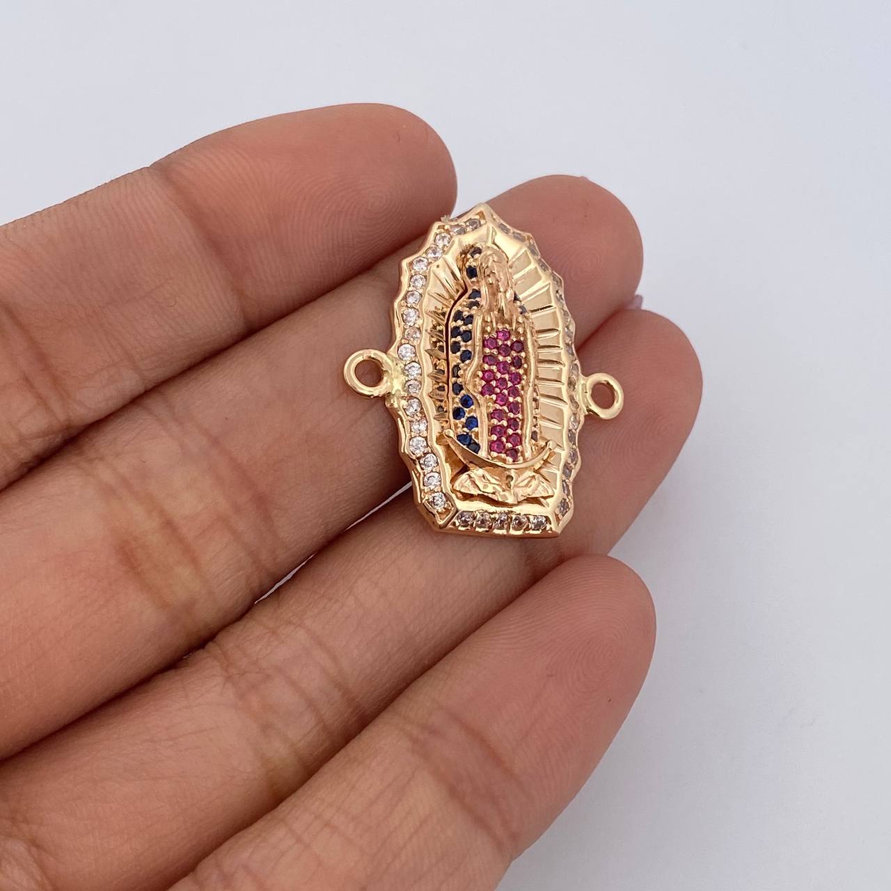Herraje Virgen Guadalupe 4.95gr / 2.6cm / Circones Blancos Azules Fucsias Oro Amarillo 18K &