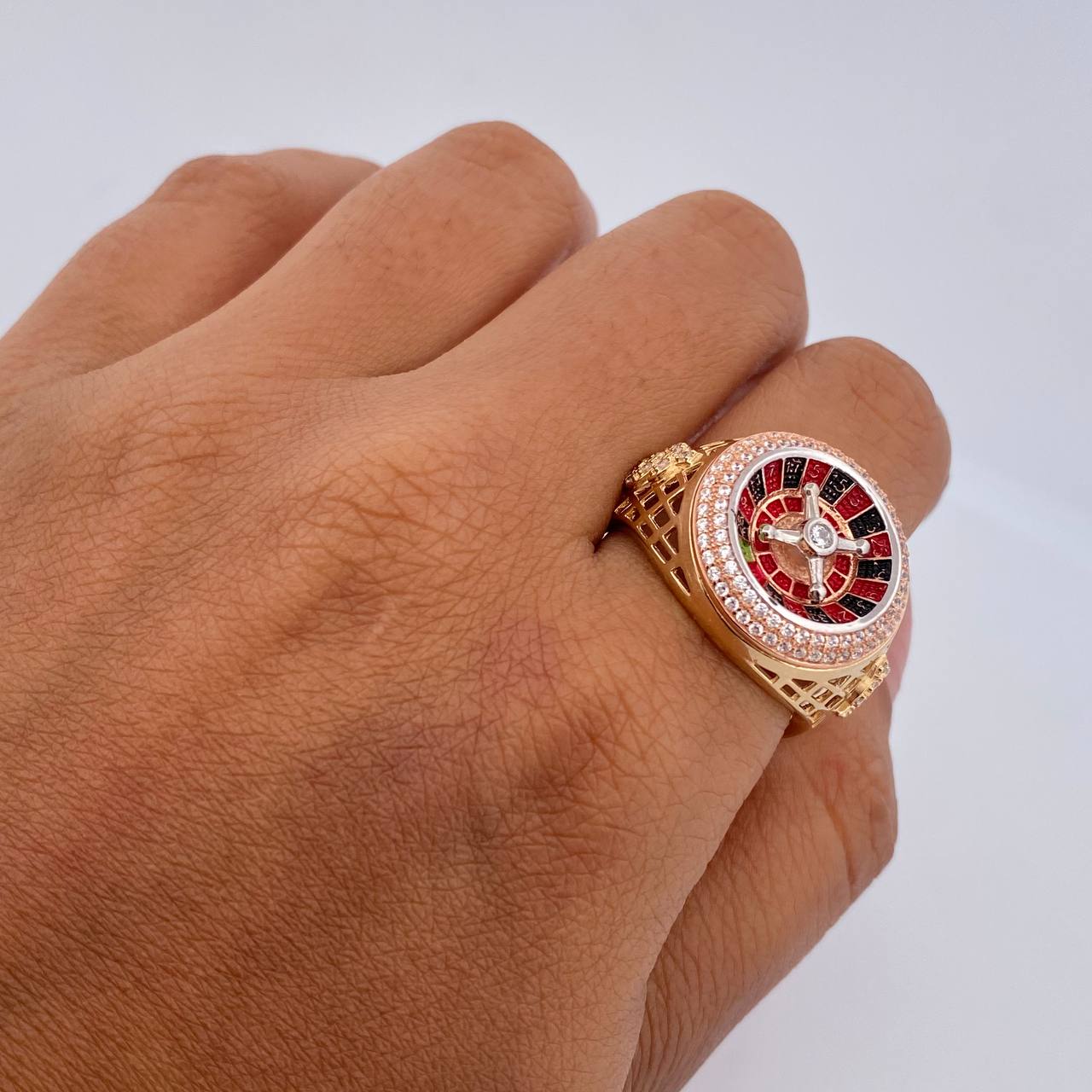 Roulette Ring 10.7gr / T10 1/4 / White Zircons Three 18K Golds &
