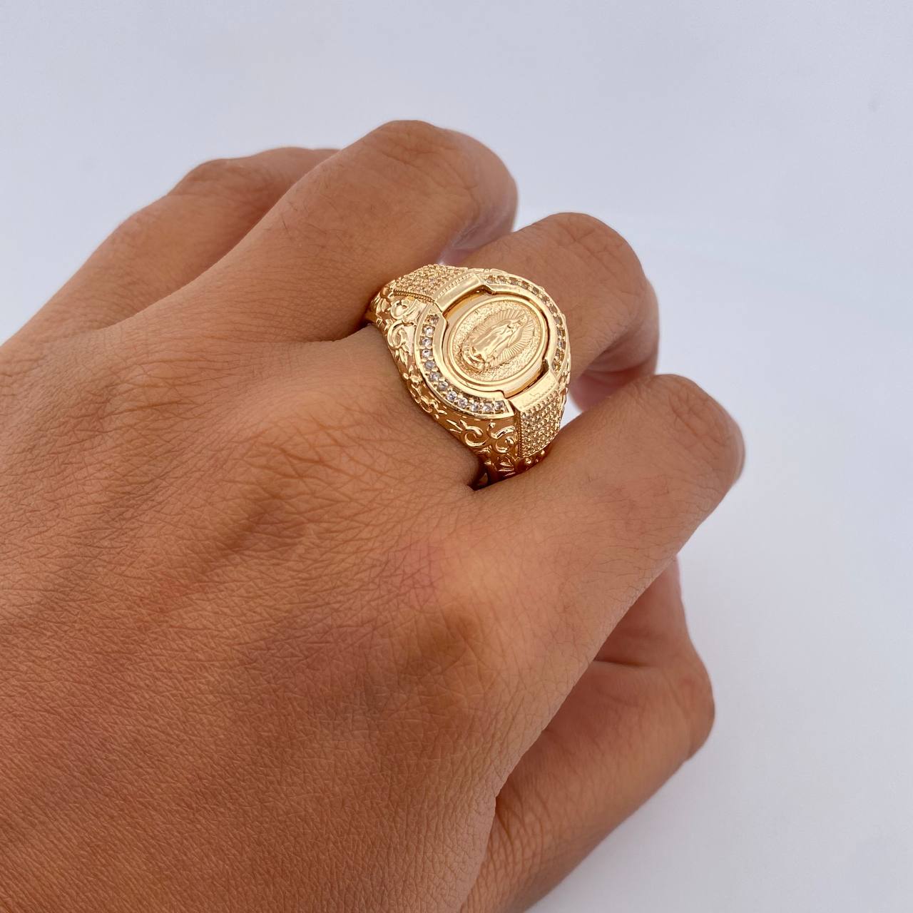Virgin Guadalupe Ring 11.1gr / Size 11 1/2 / White Zircons 18K Yellow Gold &