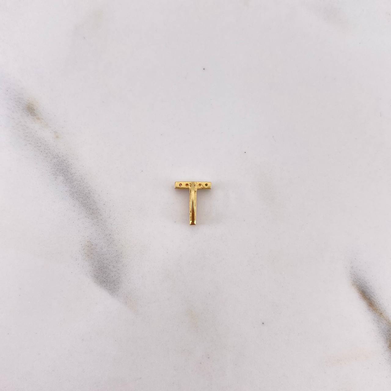Dije Letra T 0.25gr / 0.8cm / Circones Colores Oro Amarillo 18K #