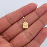 Dije Letra V 0.35gr / 1.5cm / Liso Oro Amarillo 18K &