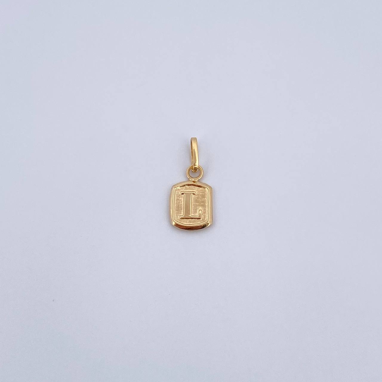 Dije Letra L 0.35gr / 1.5cm / Liso Oro Amarillo 18K &