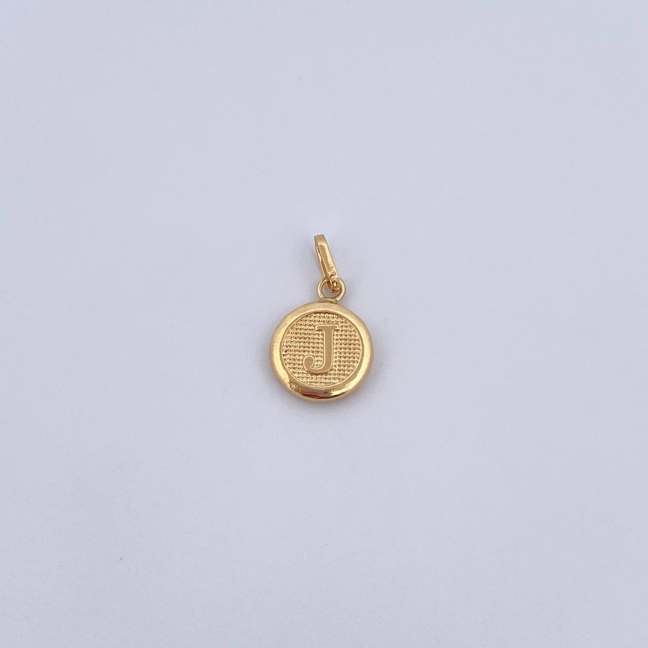 Dije Letra J 0.45gr / 1.5cm / Medalla Oro Amarillo 18K &