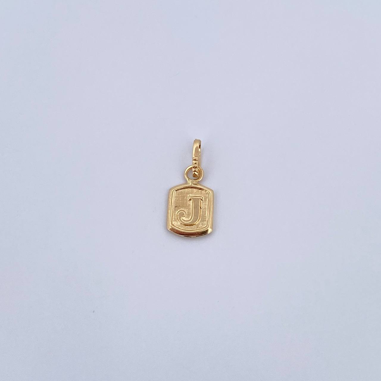 Dije Letra J 0.35gr / 1.5cm / Liso Oro Amarillo 18K &