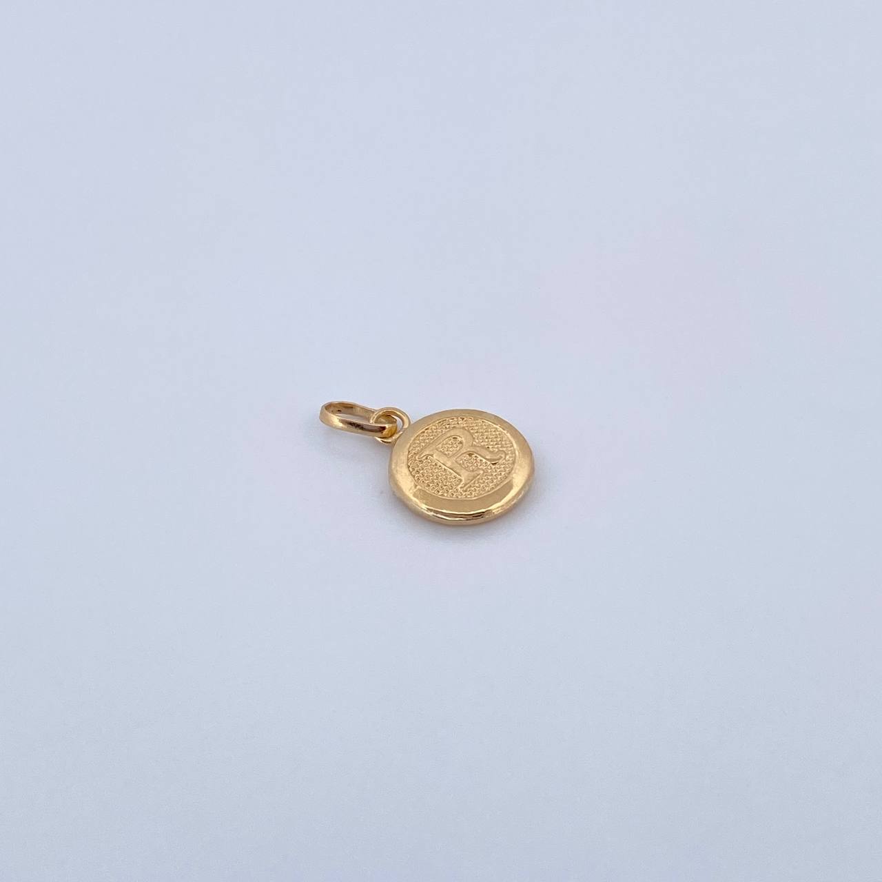 Pendant Letter R 0.45gr / 1.5cm / 18K Yellow Gold Medal &