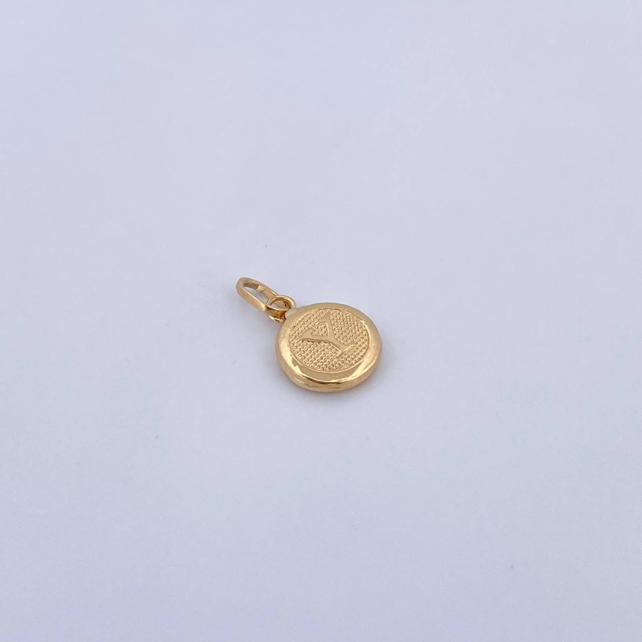 Dije Letra Y 0.45gr / 1.5cm / Medalla Oro Amarillo 18K &