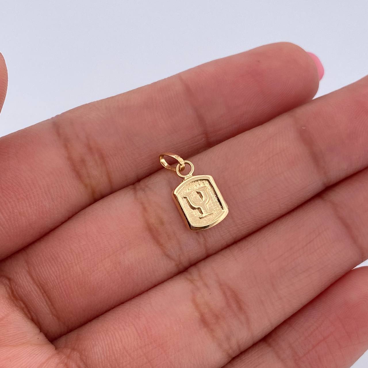 Pendant Letter Y 0.35gr / 1.5cm / Smooth 18K Yellow Gold &
