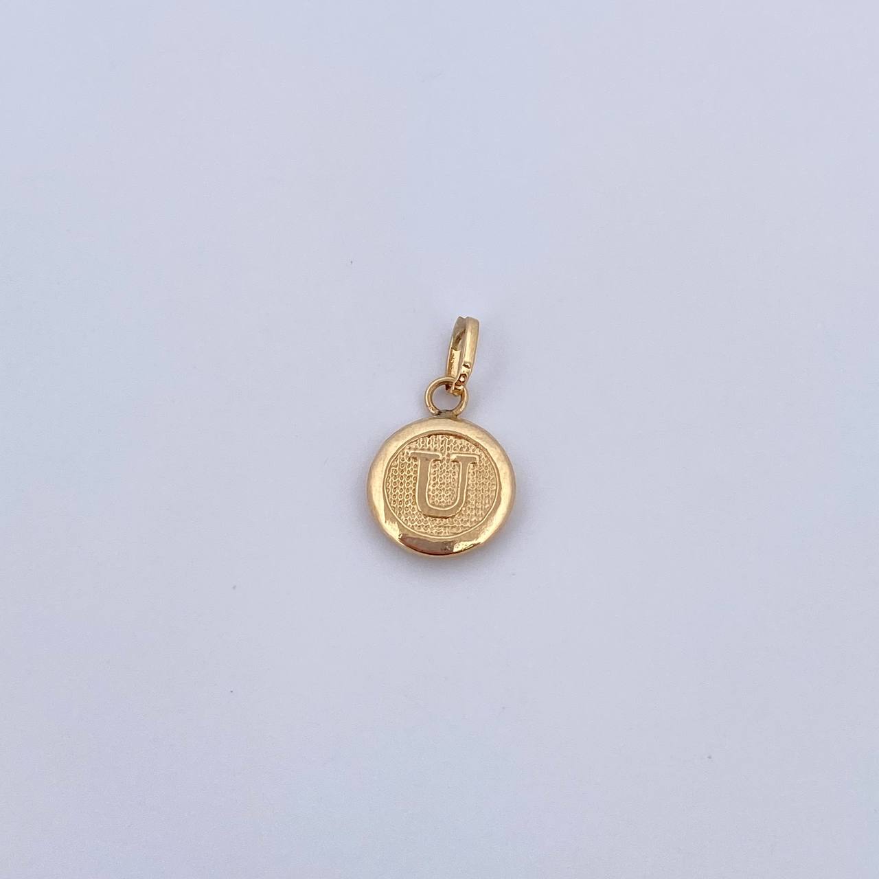 Pendant Letter U 0.45gr / 1.5cm / 18K Yellow Gold Medal &