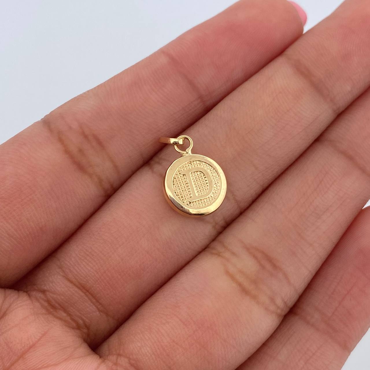 Dije Letra D 0.45gr / 1.5cm / Medalla Oro Amarillo 18K &
