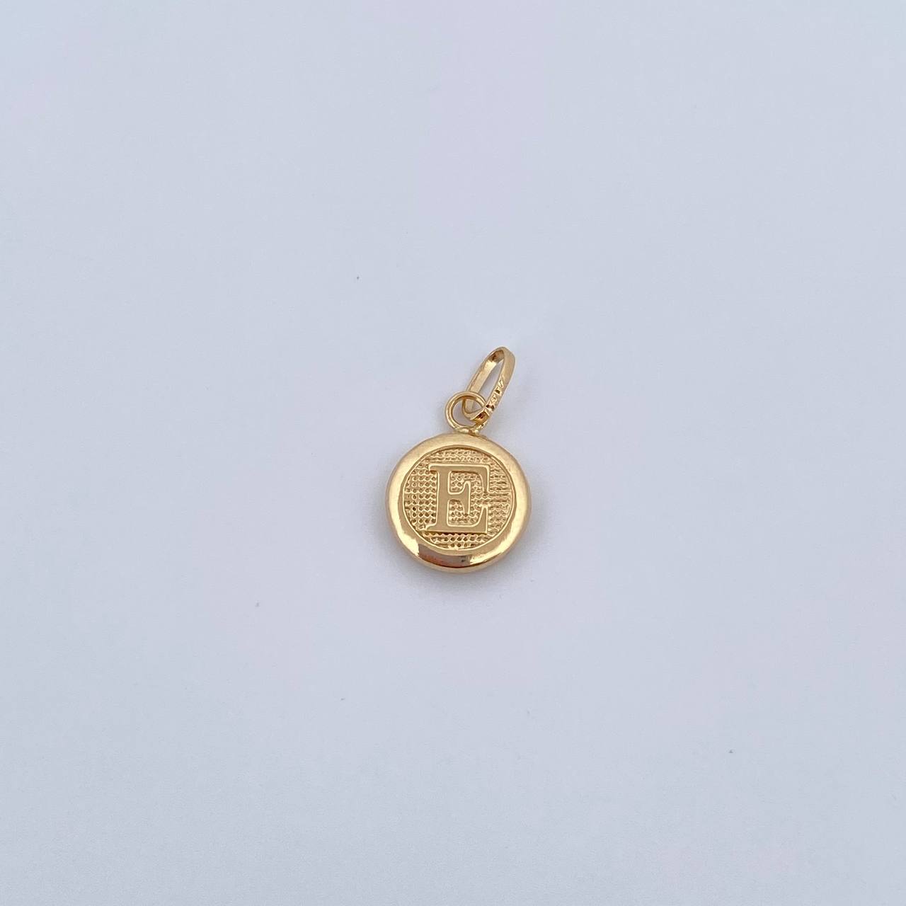 Pendant Letter E 0.45gr / 1.5cm / 18K Yellow Gold Medal &