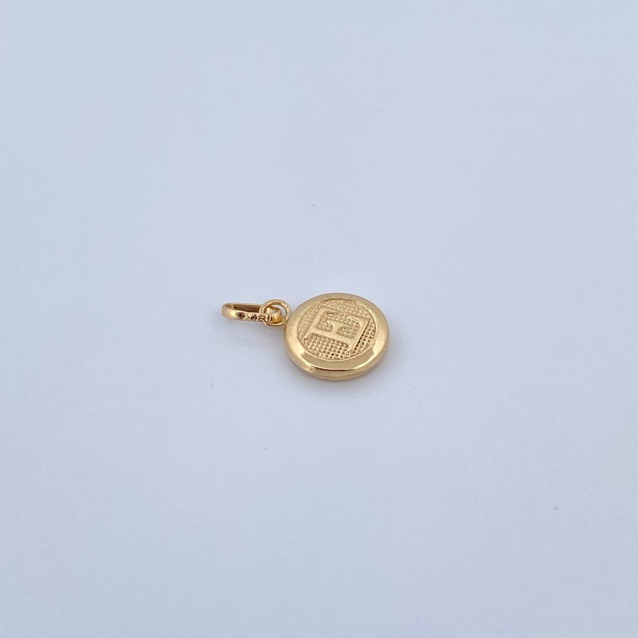 Pendant Letter E 0.45gr / 1.5cm / 18K Yellow Gold Medal &