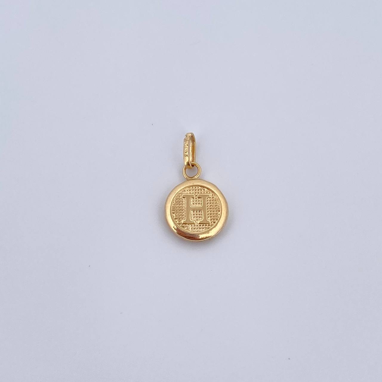 Pendant Letter H 0.45gr / 1.5cm / 18K Yellow Gold Medal &