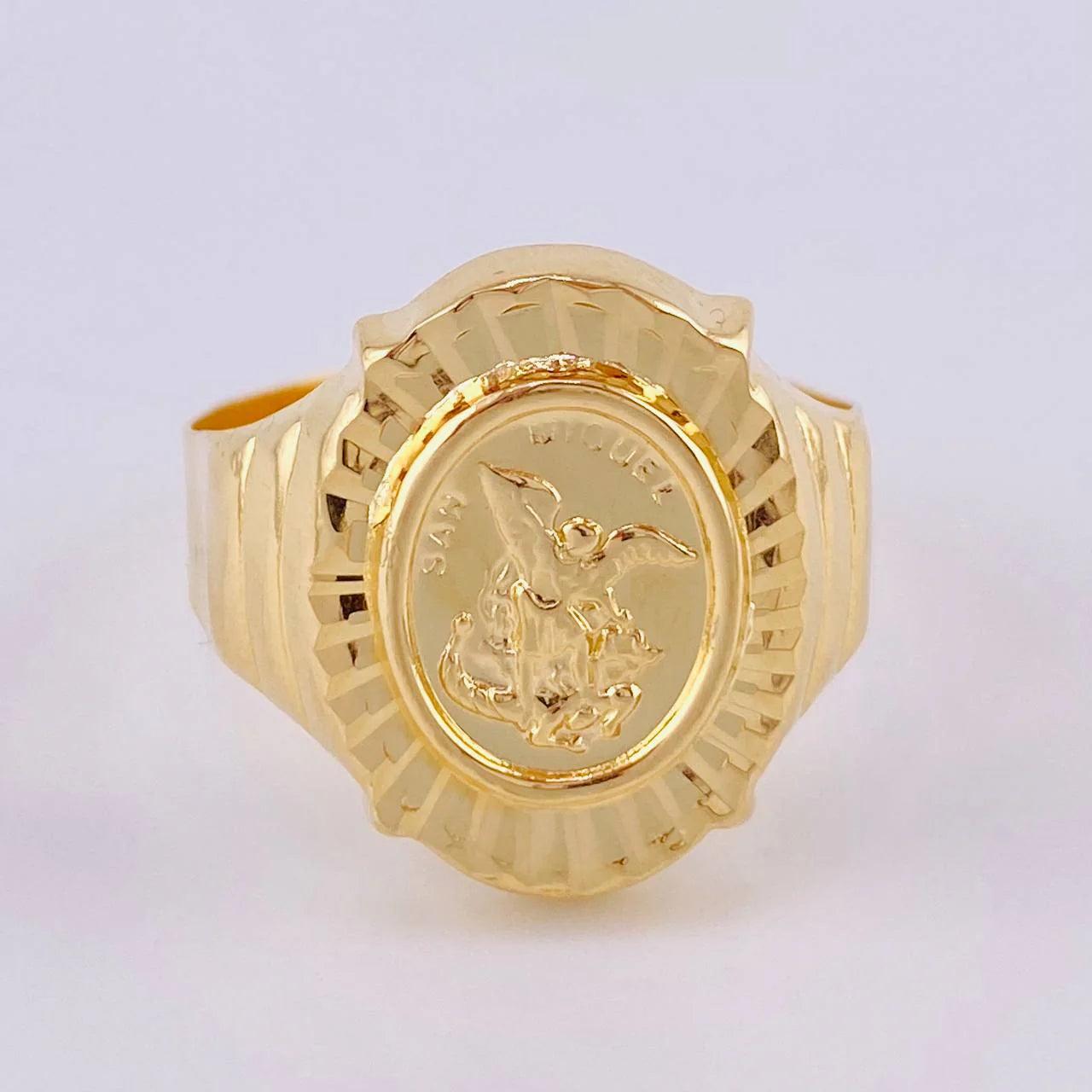 Ring Saint Michael Archangel 3.6 g / T11 18K Yellow Gold