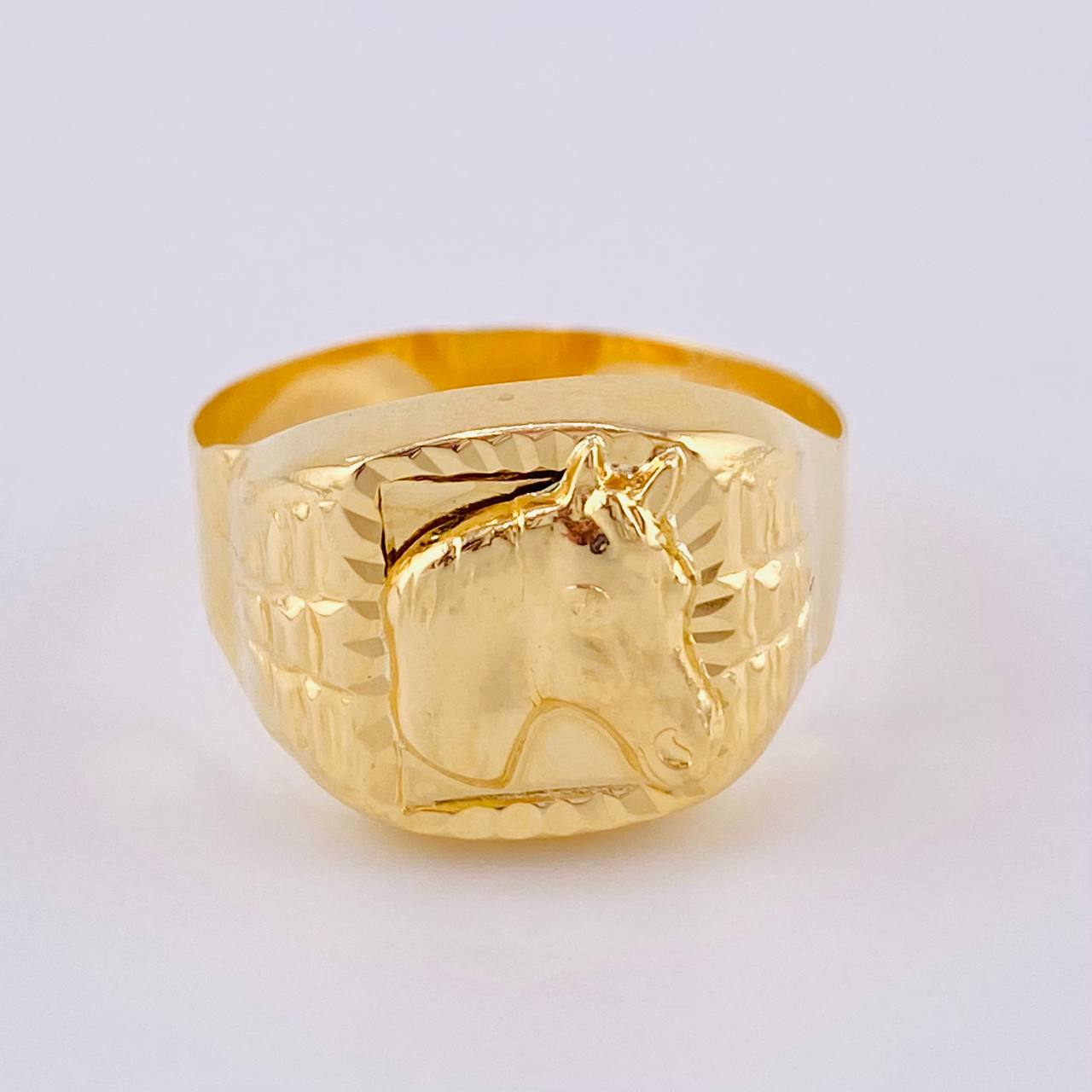 Anillo Sello Caballo Imperial 3.35 g / T11 Oro Amarillo 18K