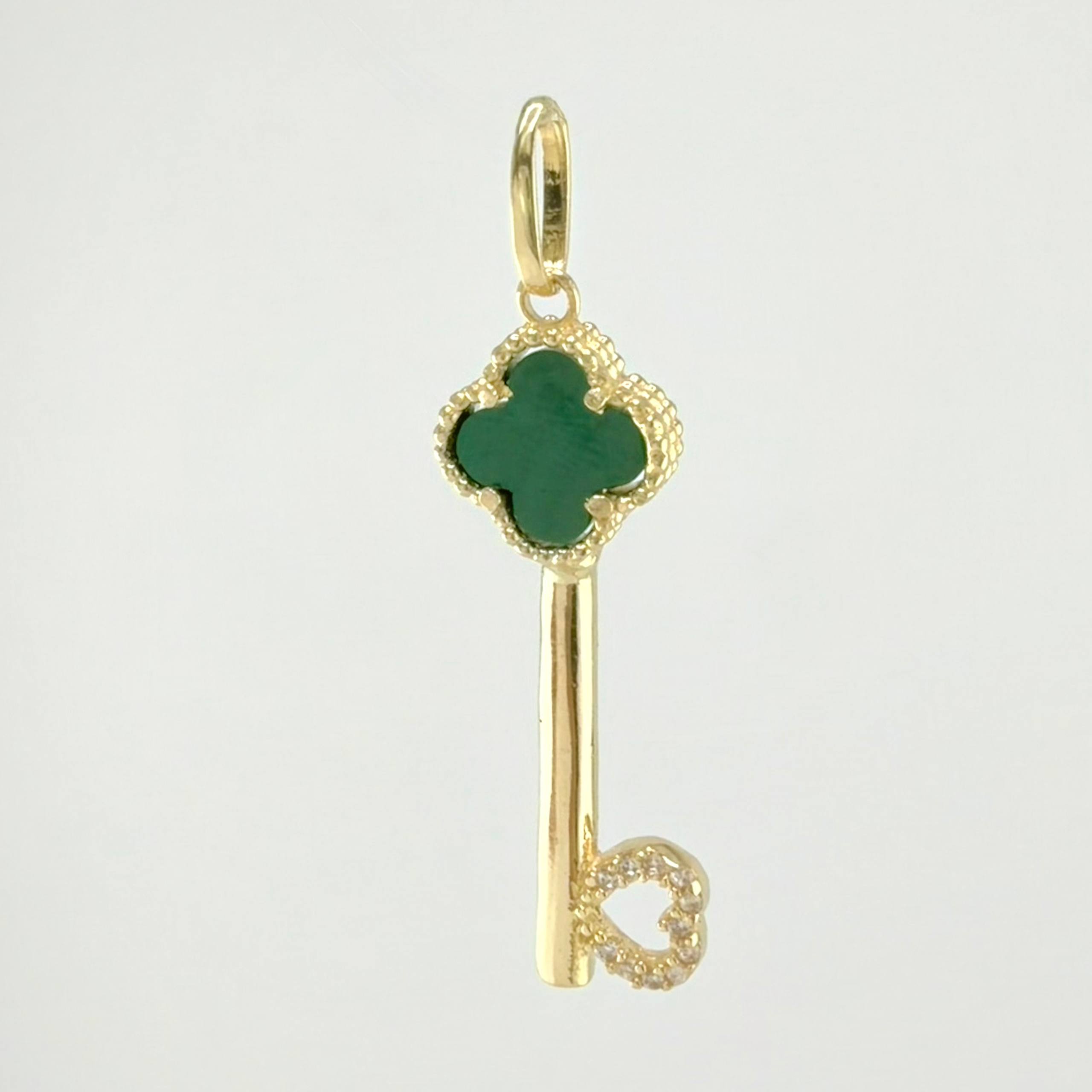 Dije Llave Trebol 2.55gr / 1 1/2 in / Oro Amarillo 18K ©