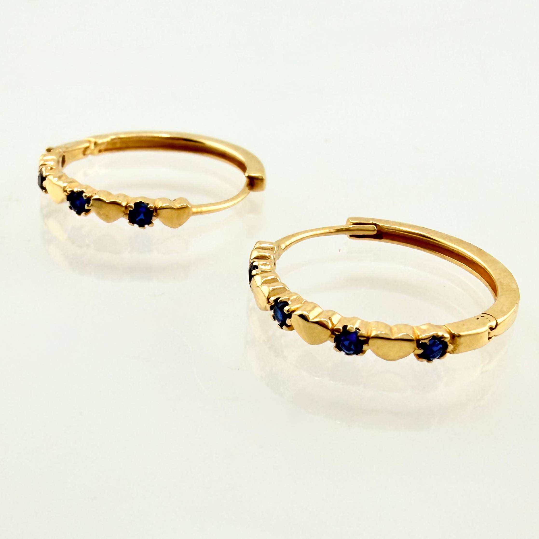 Candongas Corazones Intercalados 2.3gr / 3/4 in / Oro Amarillo 18K