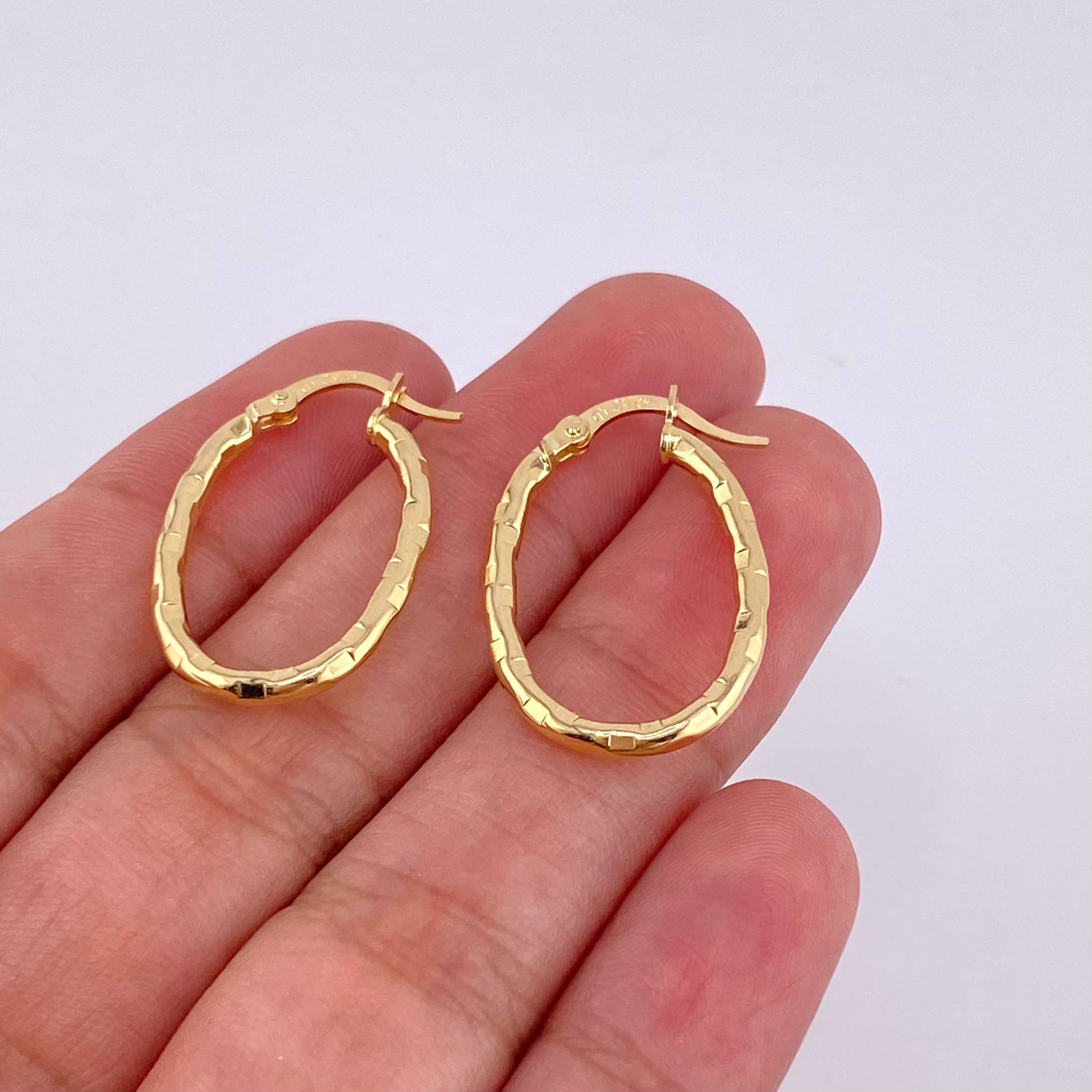 Candongas Mary Ovalada 1.6 g / 1 in Oro Amarillo 18K