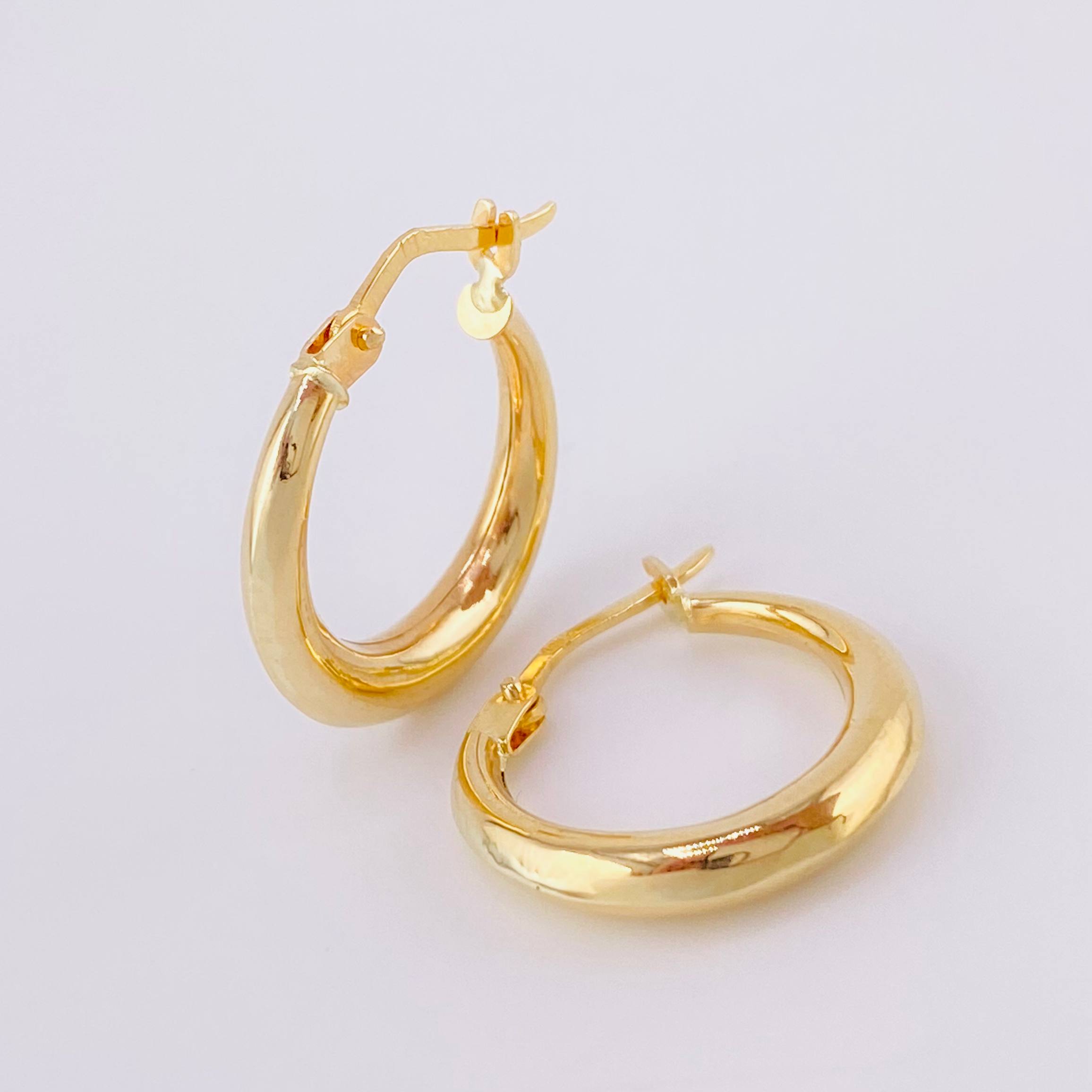 Candongas Lisas 1.55 g / 3/4 in Oro Amarillo 18K