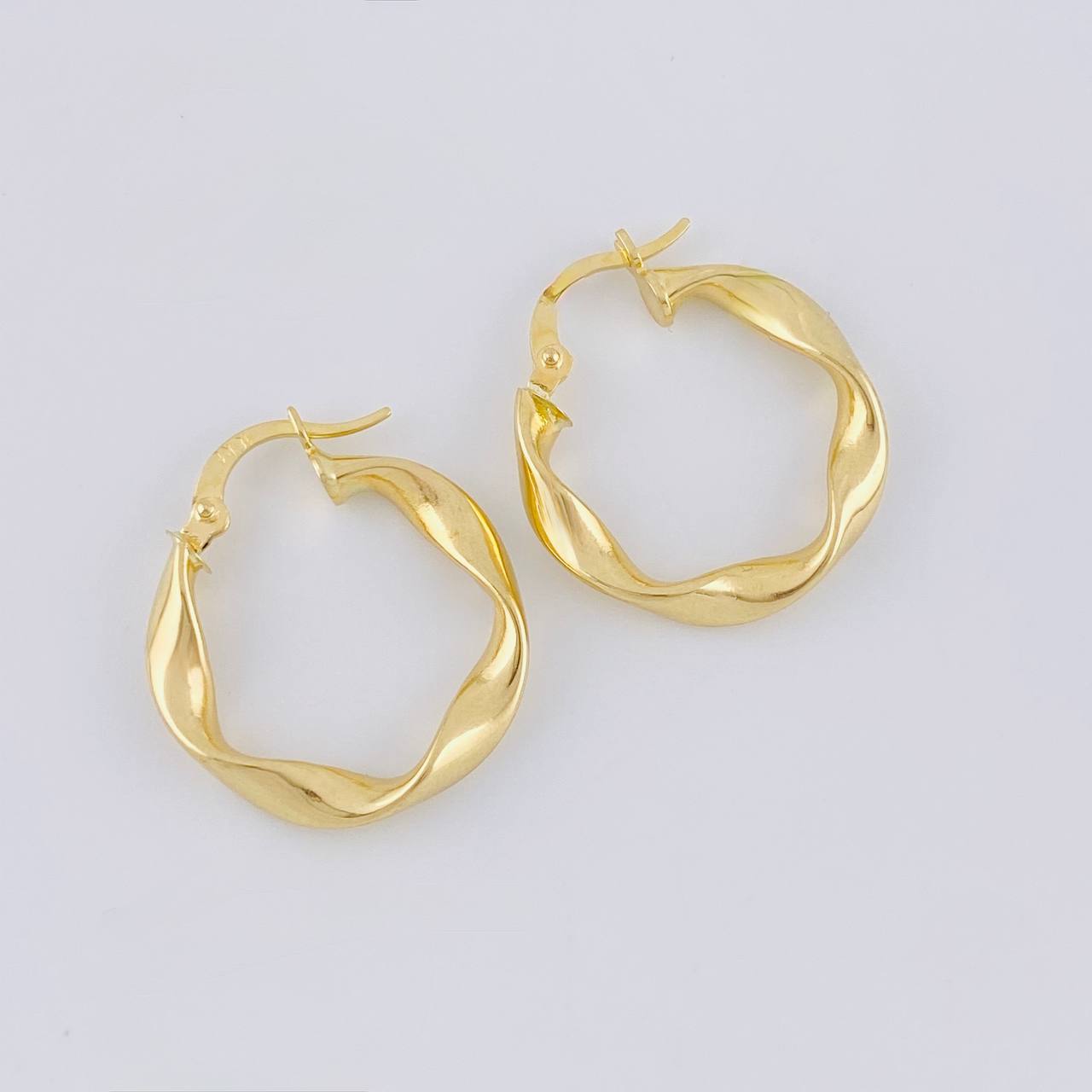 Candongas Amber 1.25 g / 3/4 in Oro Amarillo 18K