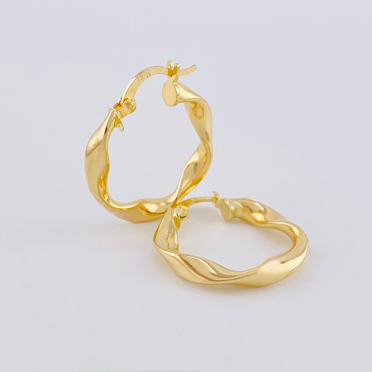 Candongas Amber 2.25 g / 3/4 in Oro Amarillo 18K