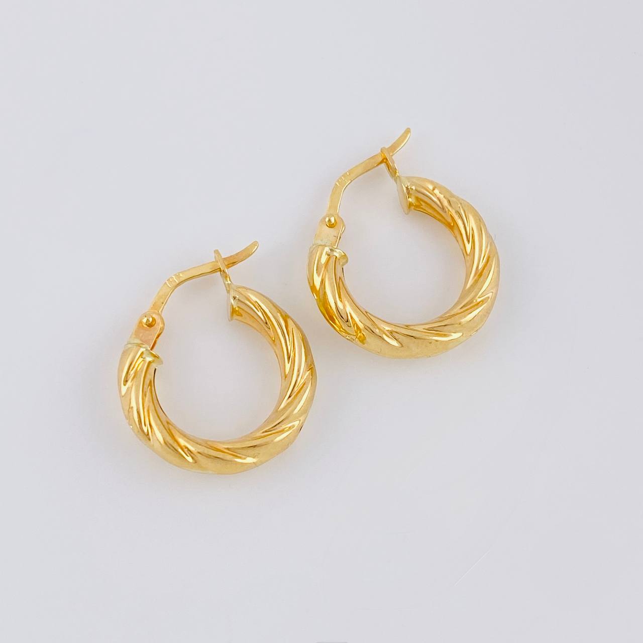 Candongas Mati 2.9 g / 3/4 in Oro Amarillo 18K